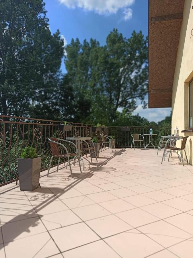 Apartamento Przylesie Uniejów Exterior foto